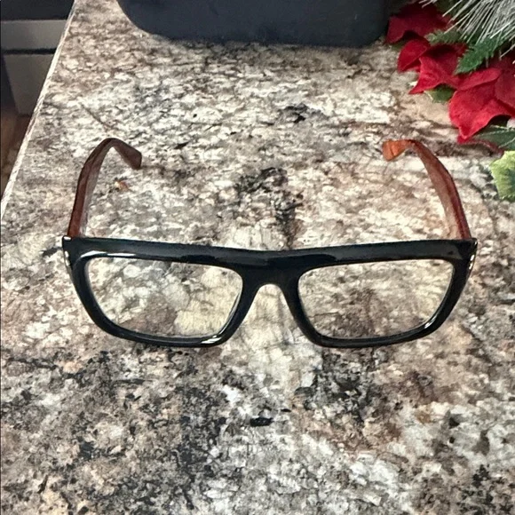 Gucci Black Square Glasses - Picture 7 of 11